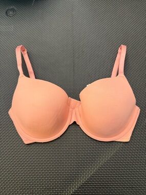 PINK Victoria's Secret Molded Coral Pink T-Shirt Bra
